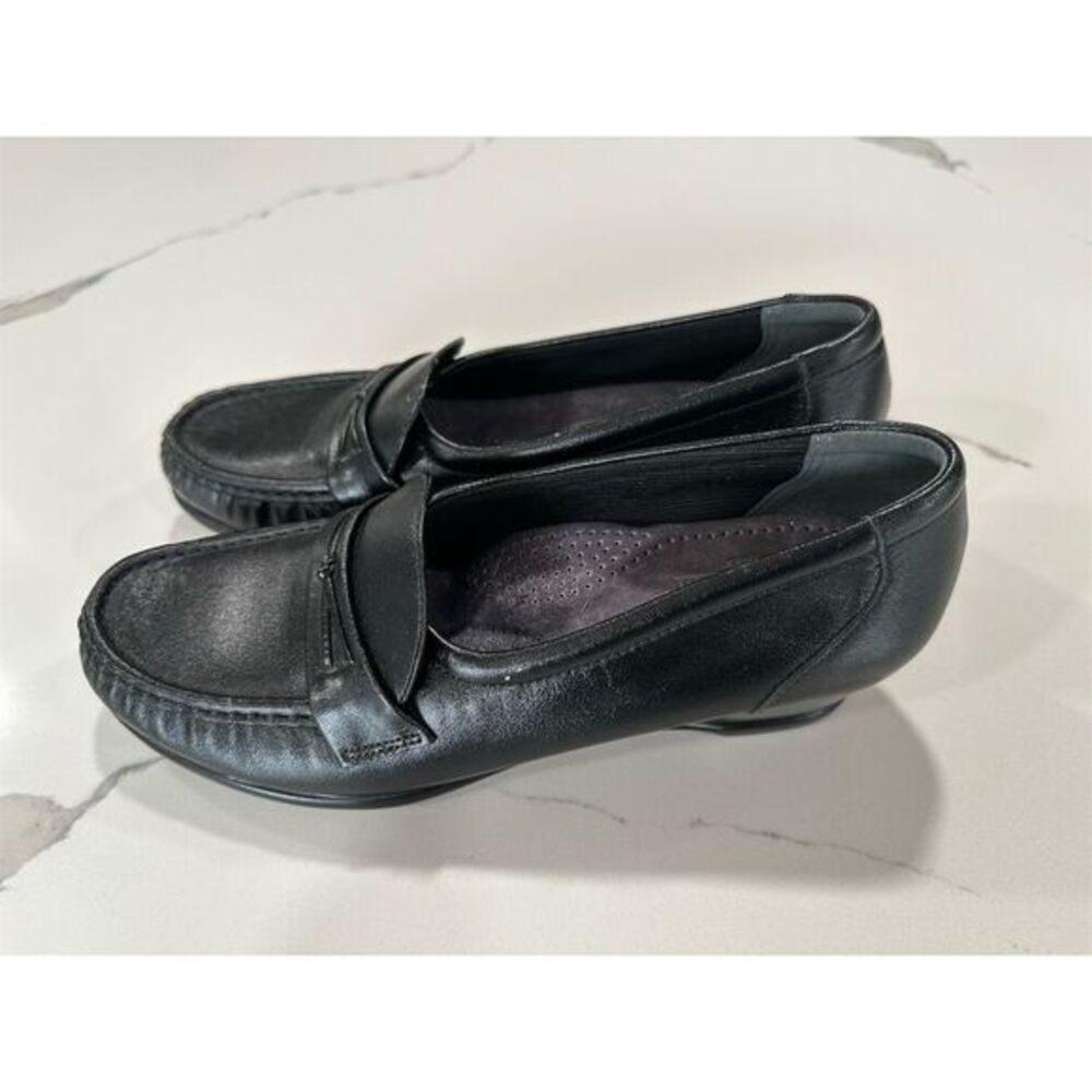 New SAS Women's Sz 7 N 7N Easier Slip On Loafers Black Leather Casual‎ Shoes